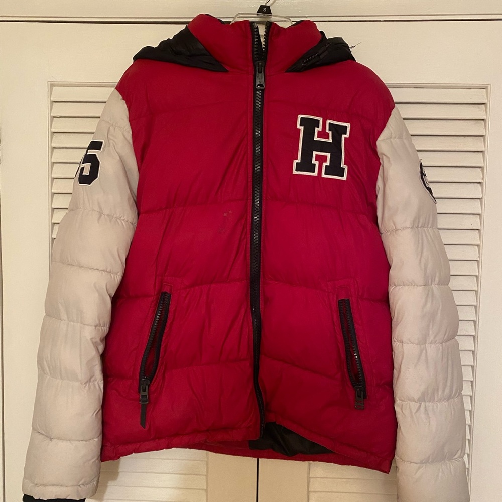 Tommy Hilfiger puffer jacket, large, Stain on front (shown in picture)